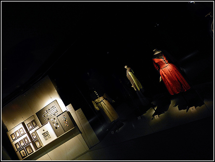 Deboutonner la mode - Musee des Arts decoratifs (Paris)